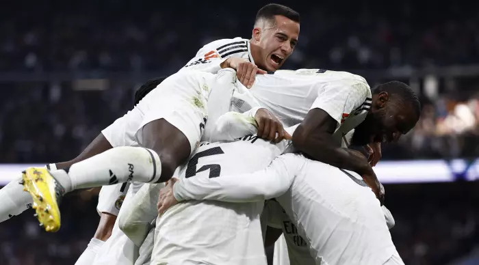 احتفال كبير لريال مدريد (رويترز)